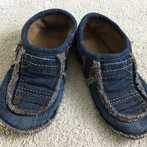 Denim slipper